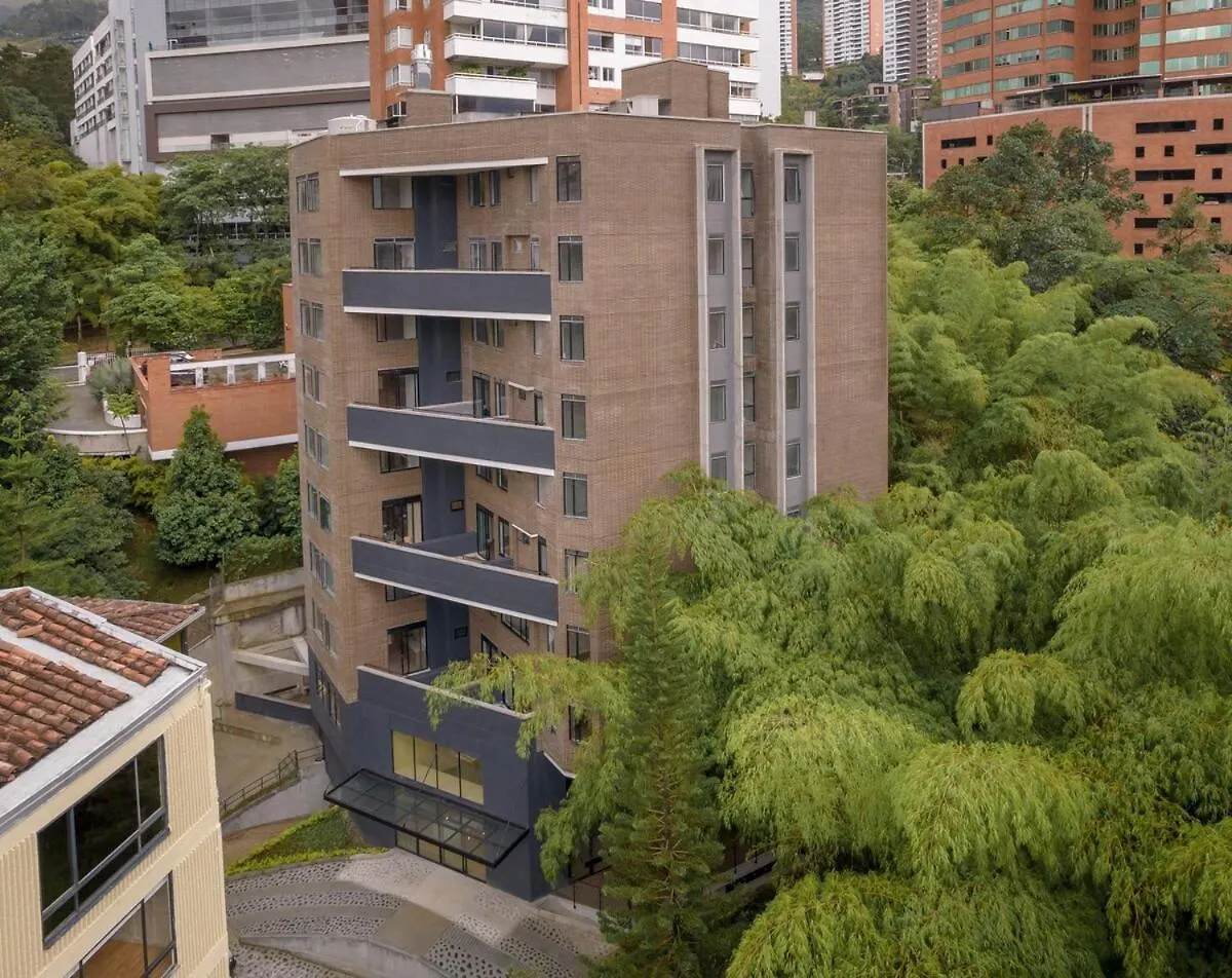 Apartment Vibrant Space- Explore Wonders In El Tesoro 313 Medellin